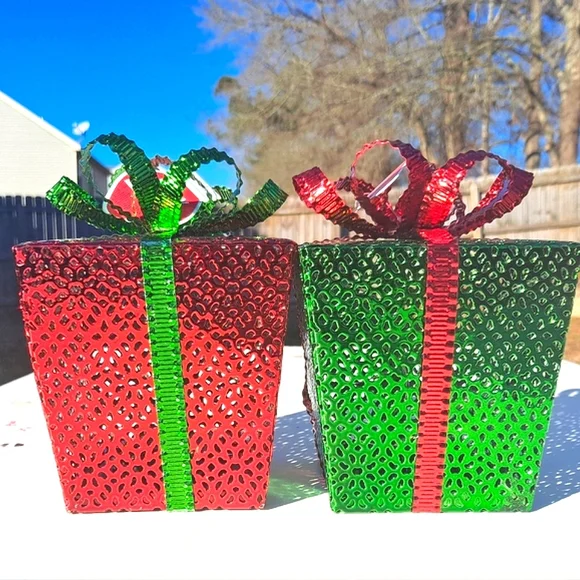 Beautiful Holiday Gift Metal Boxes With White Lights Inside And Bows On Top - Picture 3 of 6